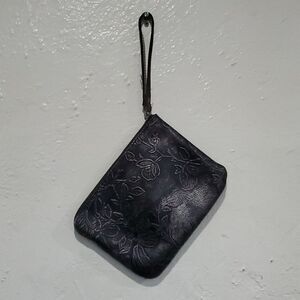 Patricia Nash Tooled Leather Flower Wistlet in Metallic Silver